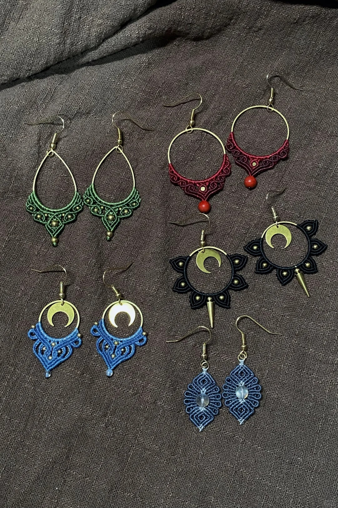 Crystal Weaver's Haven: Custom Gemstone Masterpieces